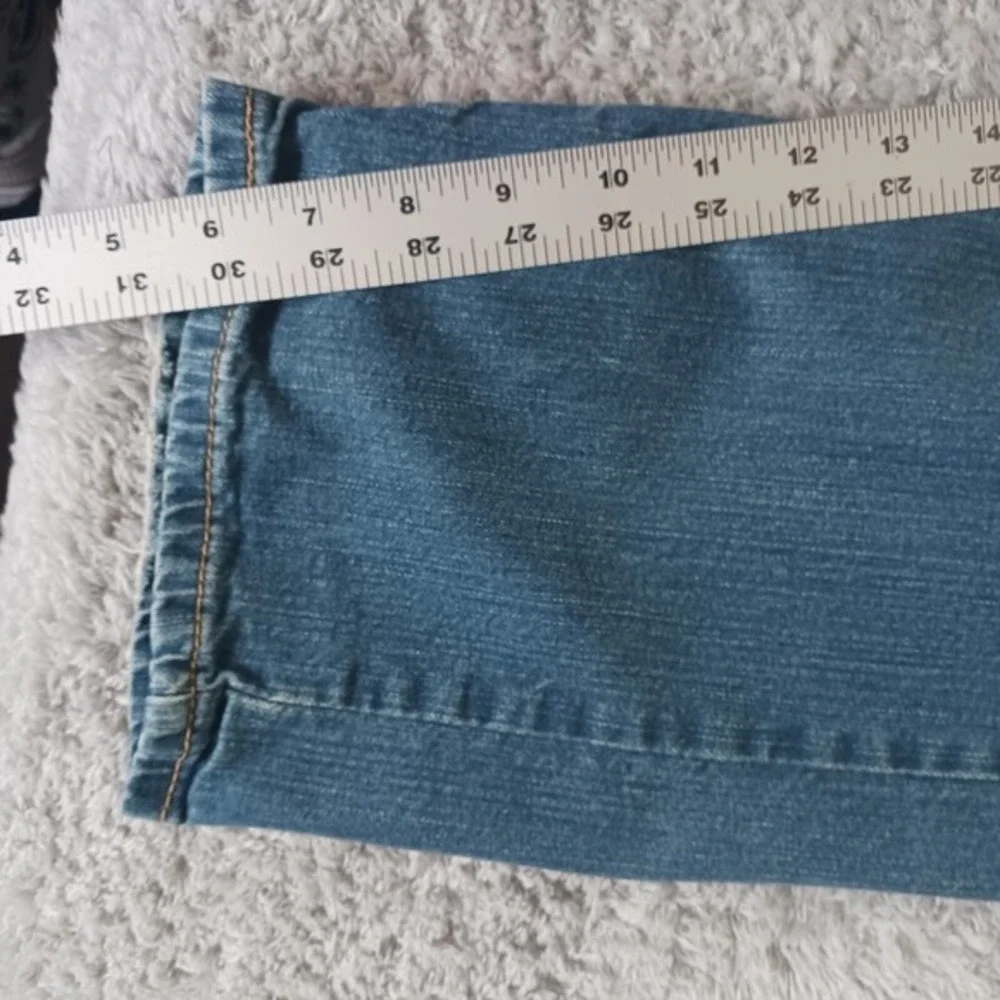 Levi's 550 Relaxed Fit Jeans Men's 32x30 (Tag 34x32)‎ Medium Wash Classic Denim